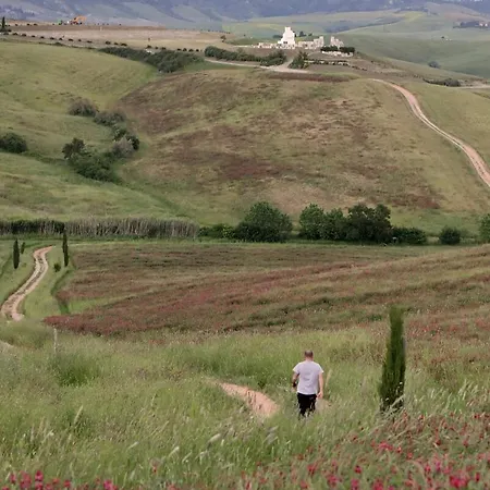 Podere Quercia Al Santo 公寓 *